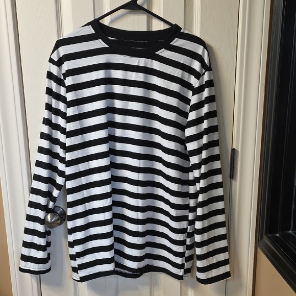 Tops - Black and White Striped Womens Shirt